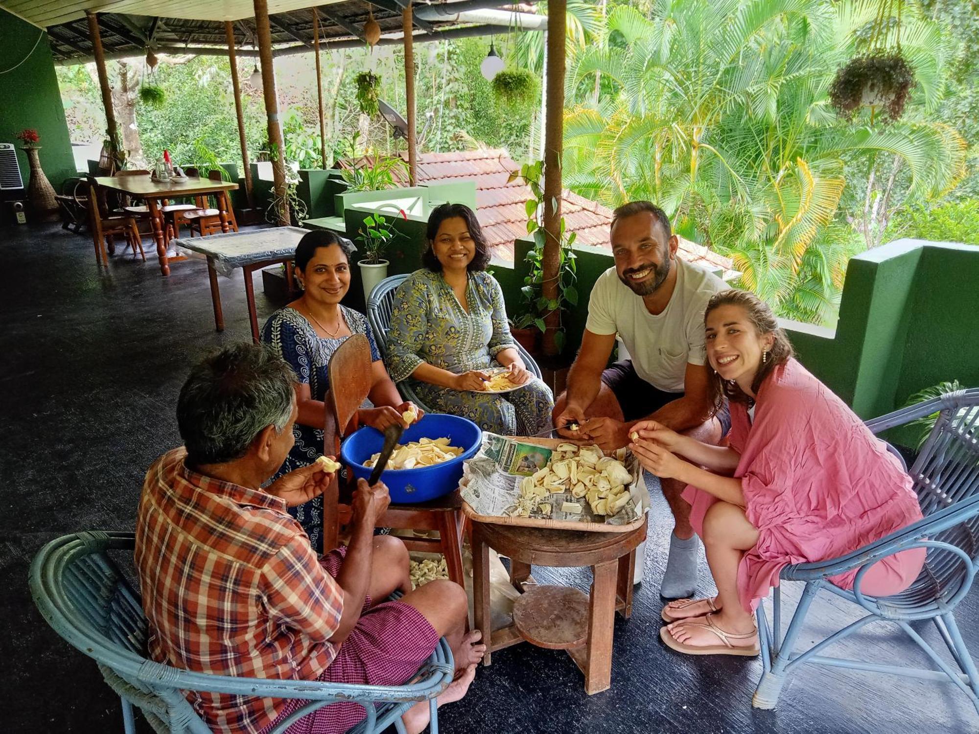 Maliyeckal Homestay Муннар Экстерьер фото